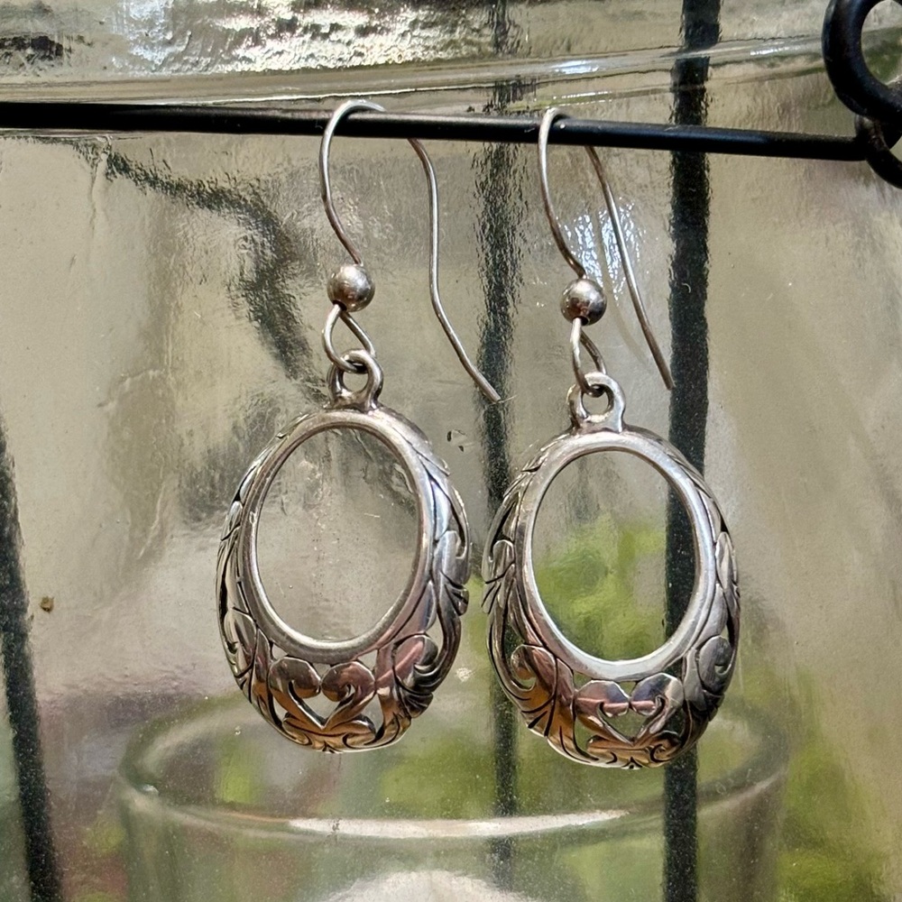 Vintage Sterling Silver Oval Filigree Earrings - Picture 2 of 14